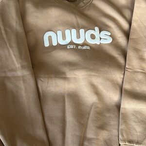 Nuuds Birthday Sweatshirt in color Sand.